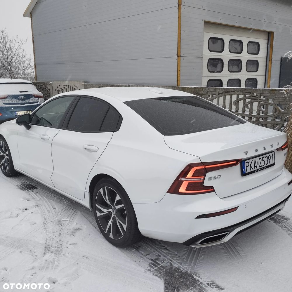 Volvo S60 B4 B R-Design - 2