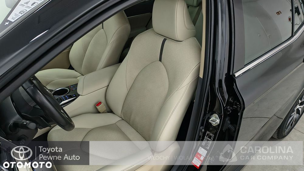 Toyota Camry 2.5 Hybrid Executive CVT - 8