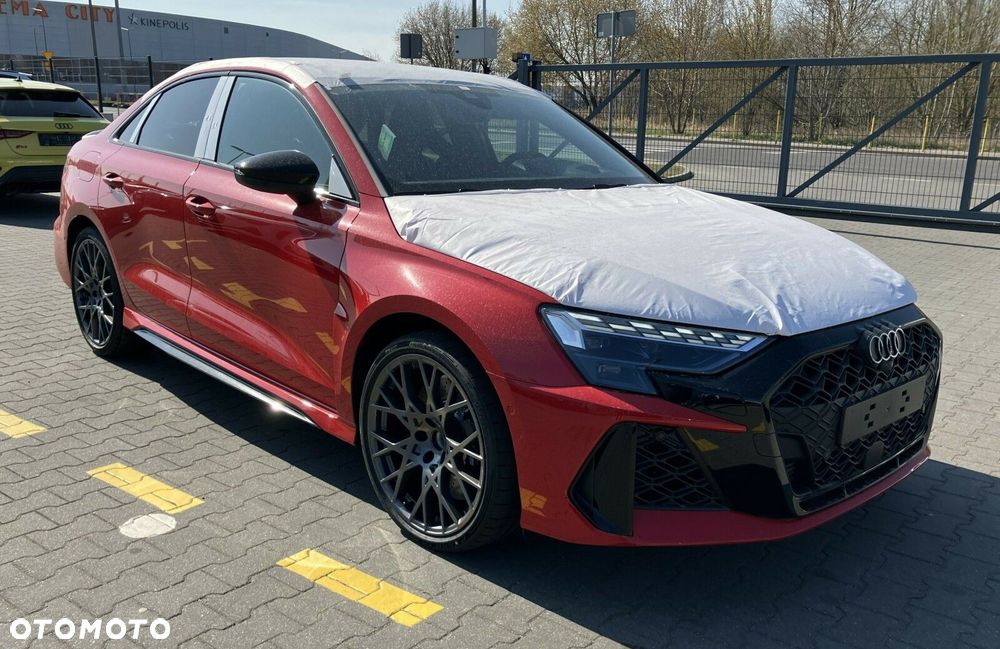 Audi RS3 Limousine - 10