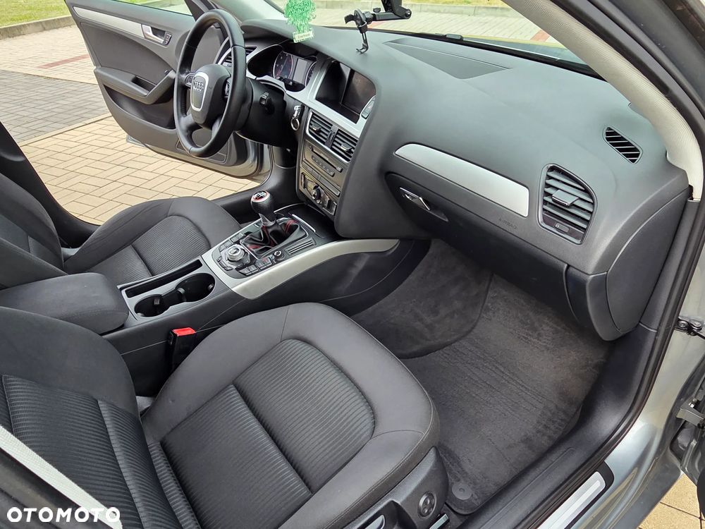 Audi A4 Avant 2.0 TDI DPF Ambiente - 22