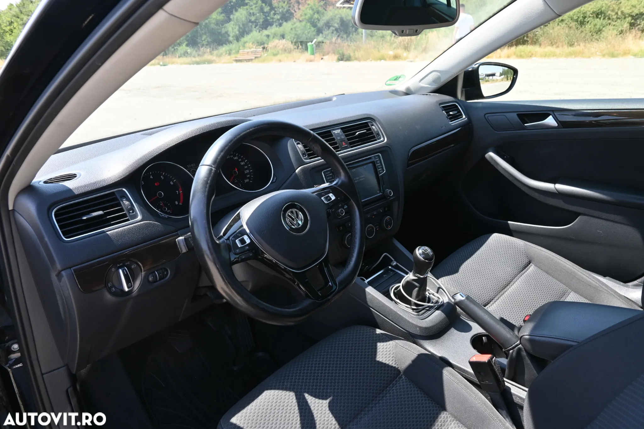 Volkswagen Jetta 1.2 TSI Comfortline - 4