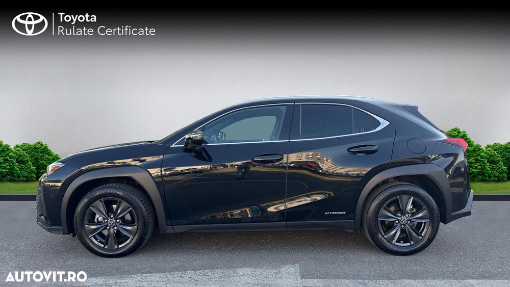 Lexus UX 250h FWD Executive - 6