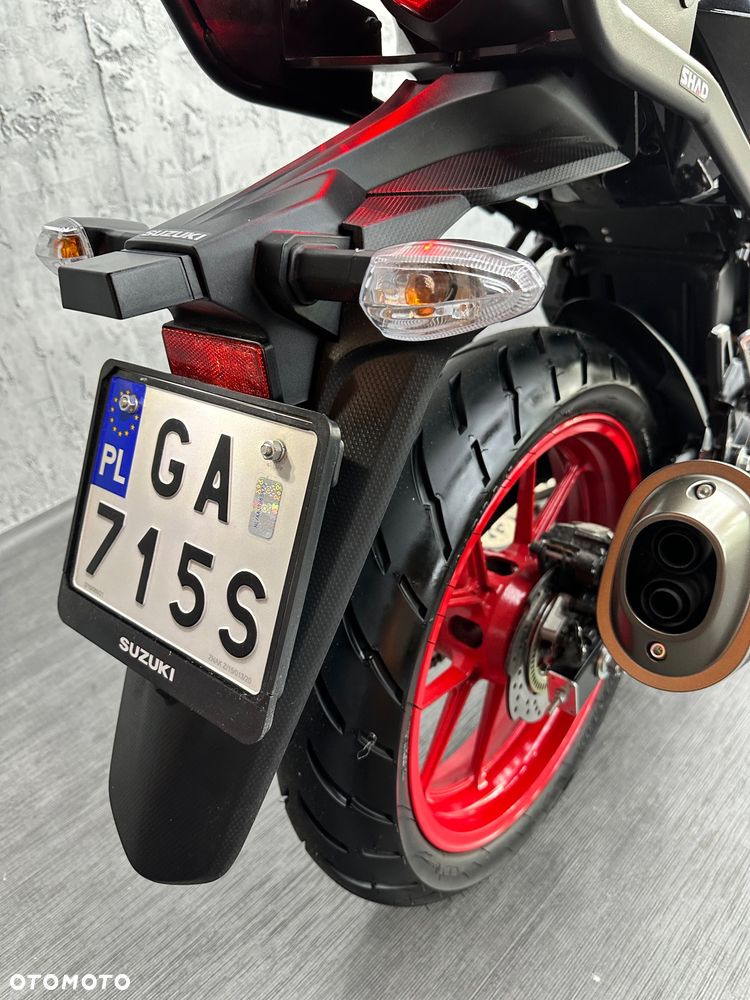 Suzuki GSX - 26