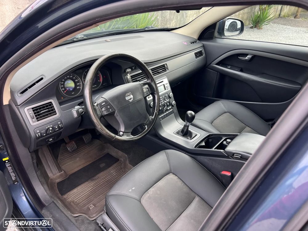 Volvo V70 2.4D Ocean Race - 11