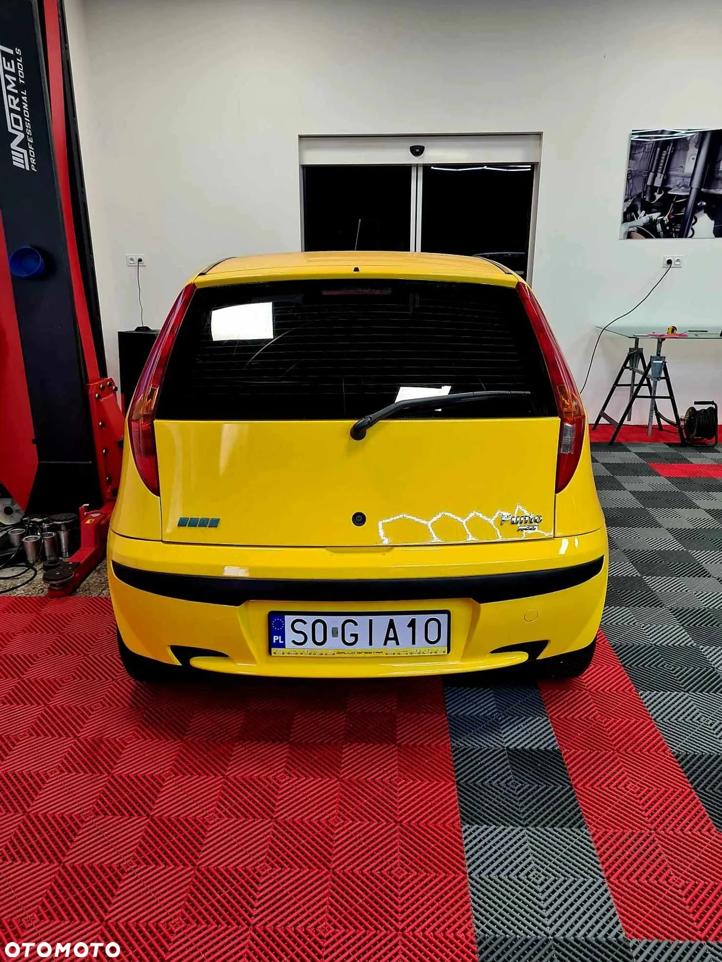 Fiat Punto 16V HGT - 11
