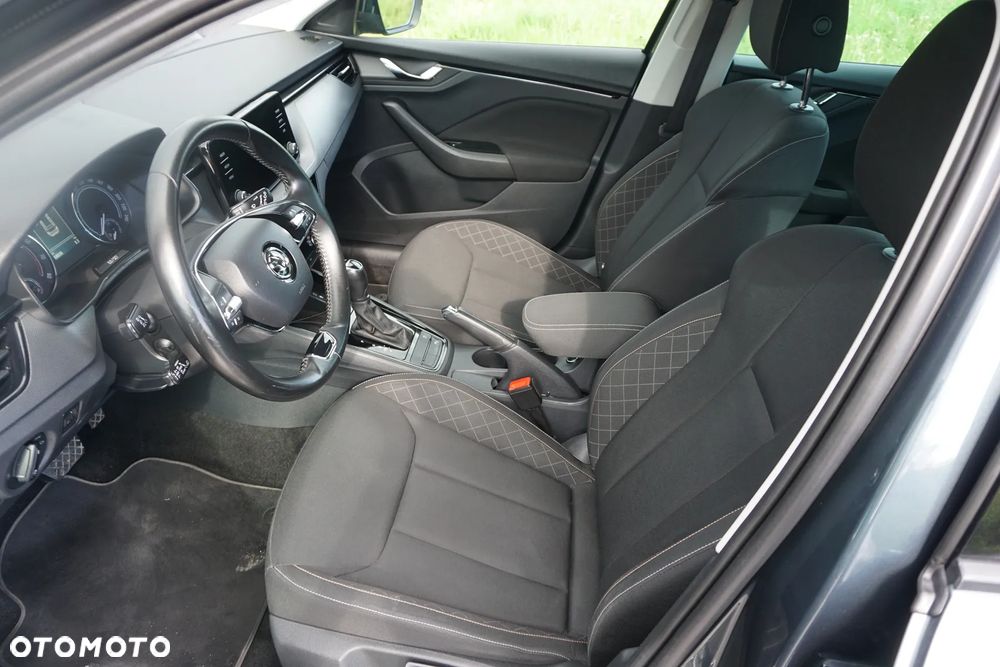 Skoda Kamiq 1.0 TSI Ambition DSG - 22