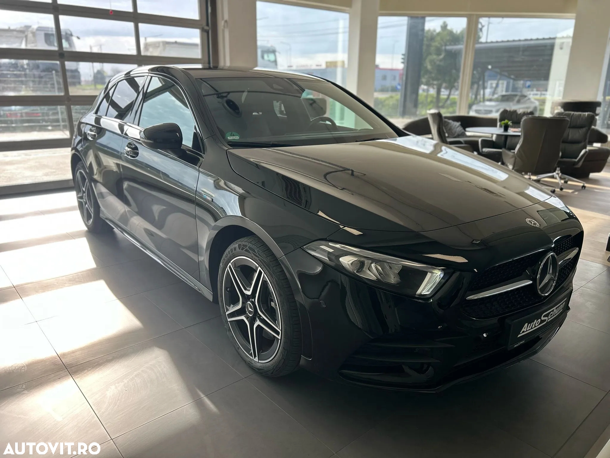 Mercedes-Benz A 250 e 8G-DCT AMG Line - 6