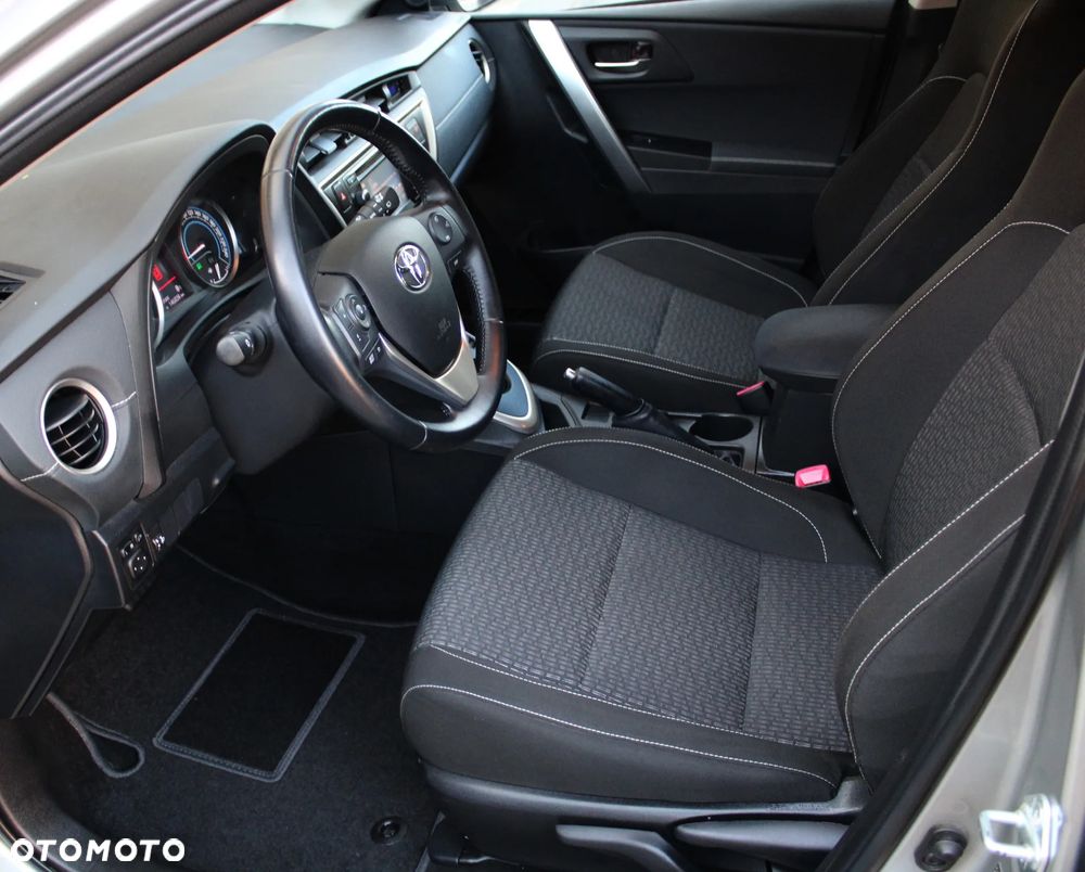 Toyota Auris - 6