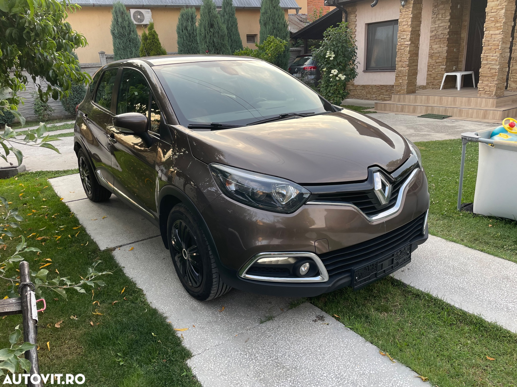 Renault Captur - 13
