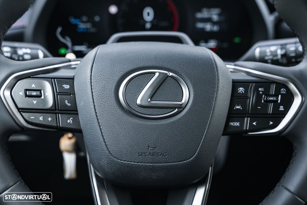 Lexus LBX Emotion - 16