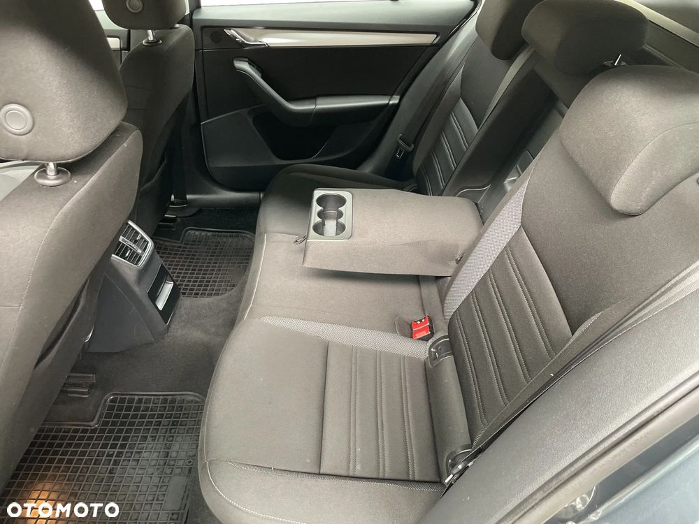Skoda Octavia 2.0 TDI SCR Ambition DSG - 16