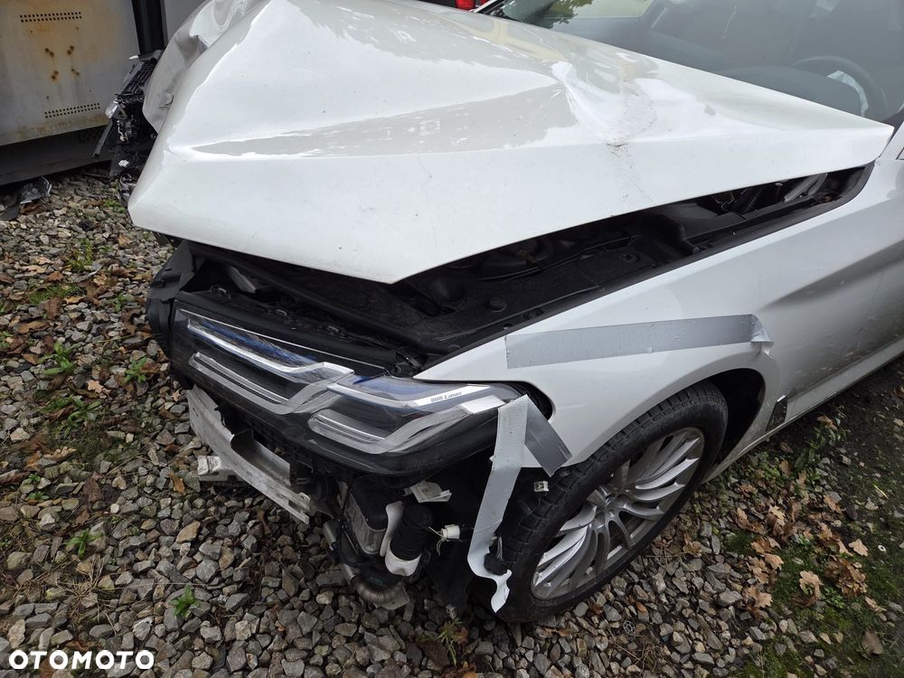 BMW Seria 5 530d xDrive Touring Luxury Line - 4