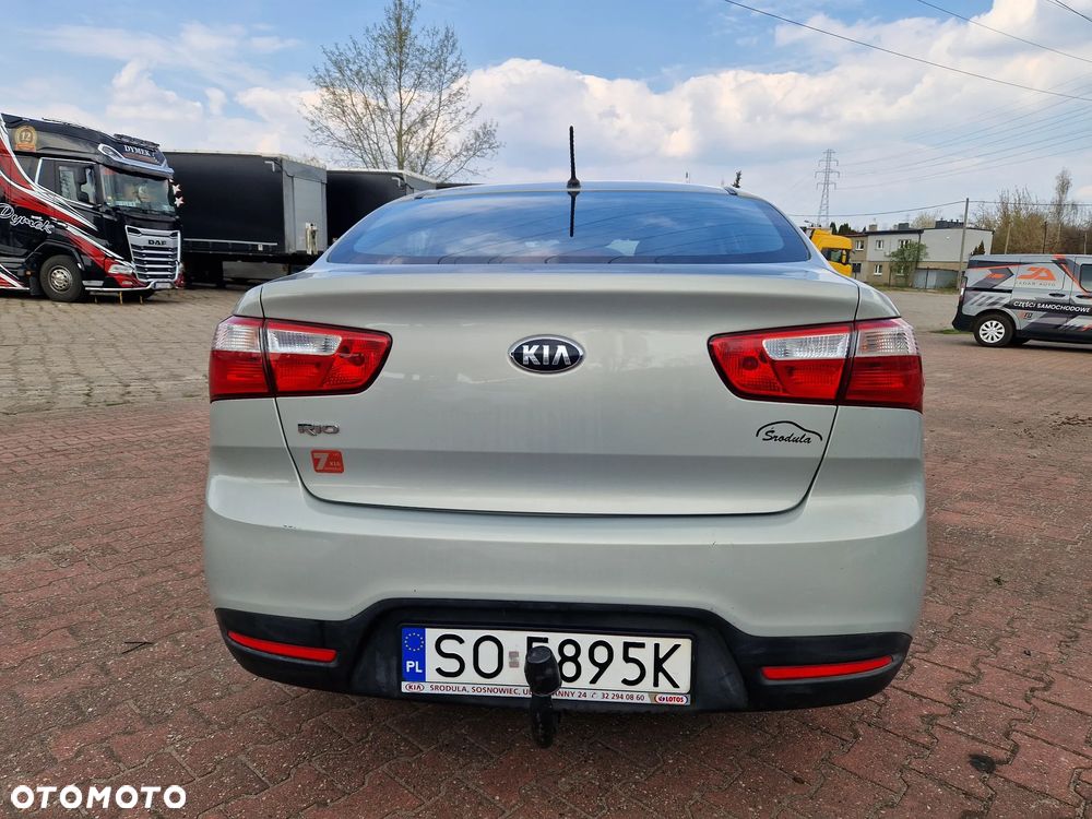 Kia Rio 1.2 L - 7