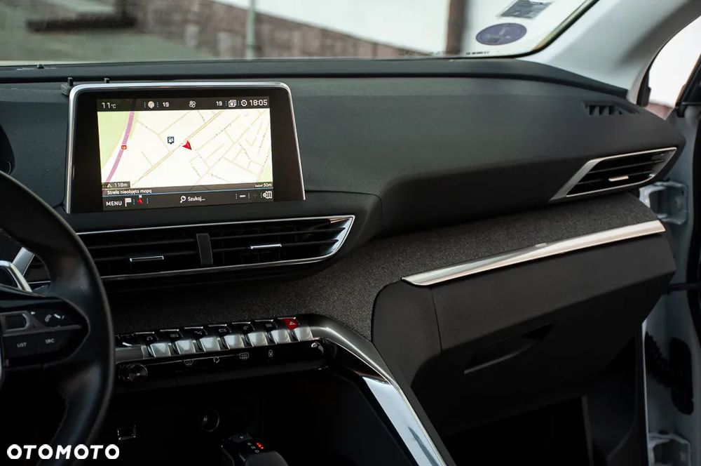 Peugeot 3008 PureTech 130 Stop & Start EAT6 Allure - 24