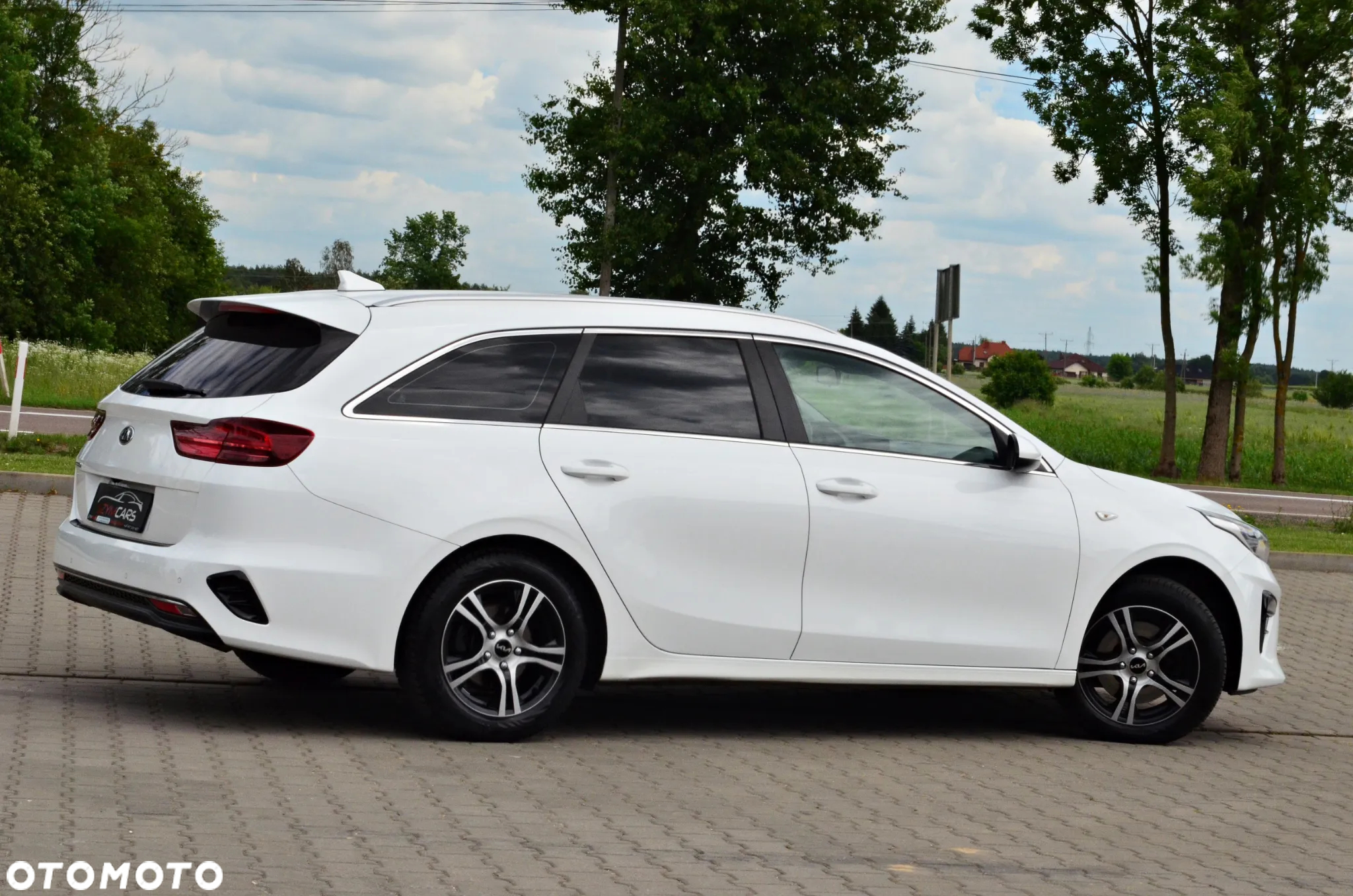 Kia Ceed - 24