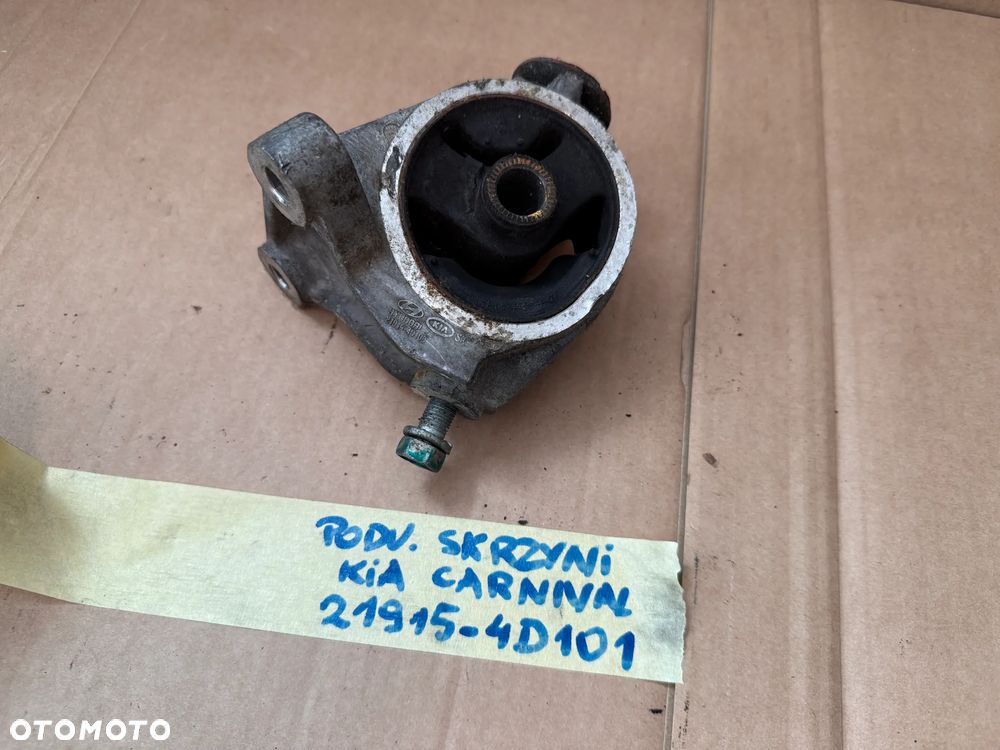 Poduszka lewa skrzyni biegów Kia Carnival 21915-4D101 ORYGINAŁ JAK NOWA! - 1