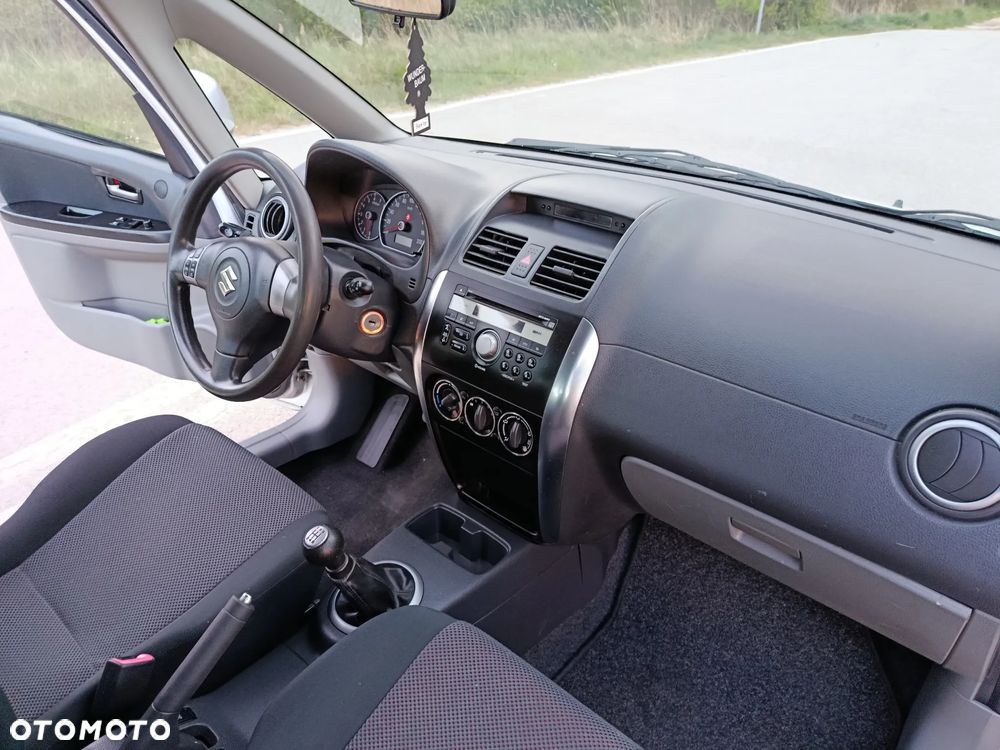 Suzuki SX4 1.6 VVT 4x2 Comfort - 32