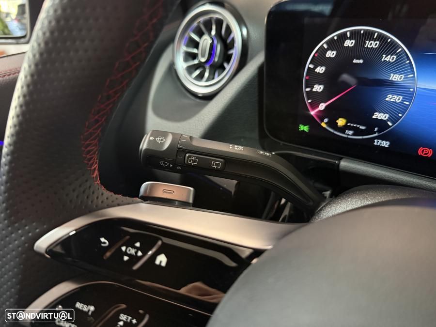 Mercedes-Benz GLA 200 d AMG Line - 25