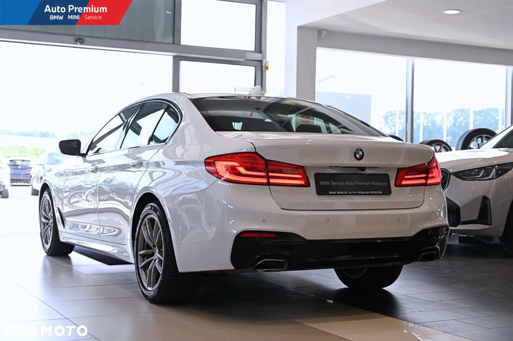 BMW Seria 5 540i xDrive - 21