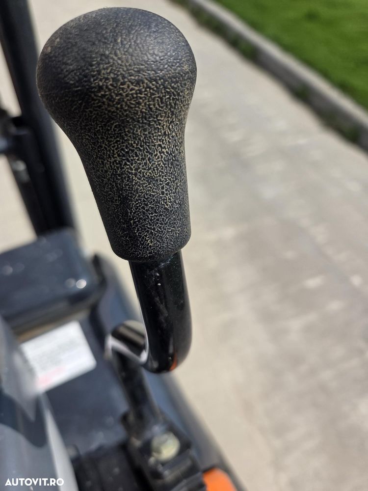 Hitachi ZX19U-6, 2tone, 2024, 539h, rotire in gabarit, Adanc sapare 2,5m, CUPLA RAPIDA+3 CUPE, Senile cauciuc 80% ok extensibile, latime 0,8m, inst picon, LAMA, produs in JAPONIA, sistem antifurt, posibilitate leasing 4ani-CA NOU-PROMOTIE 18.900 EUR+Tva - 6