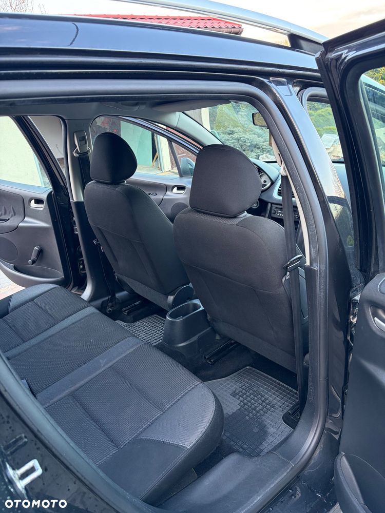 Peugeot 207 1.4 - 10