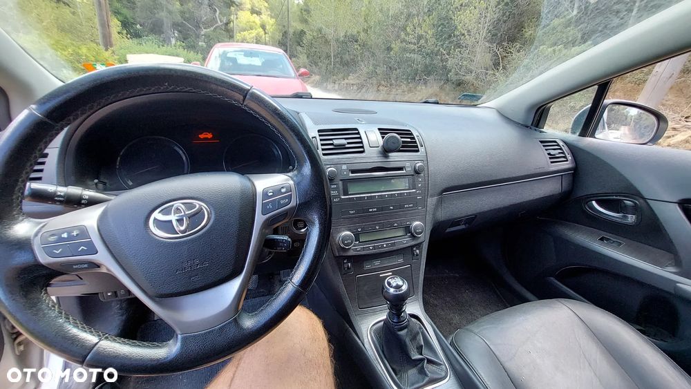 Toyota Avensis 2.0 Prestige - 13