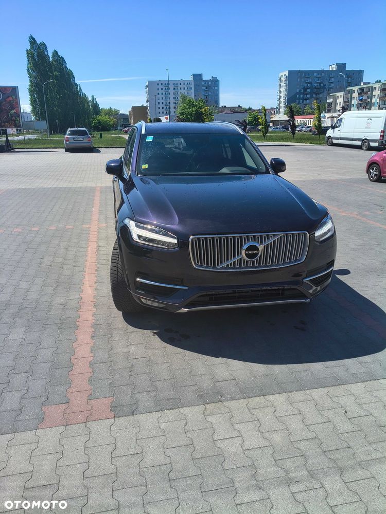 Volvo XC 90 - 1