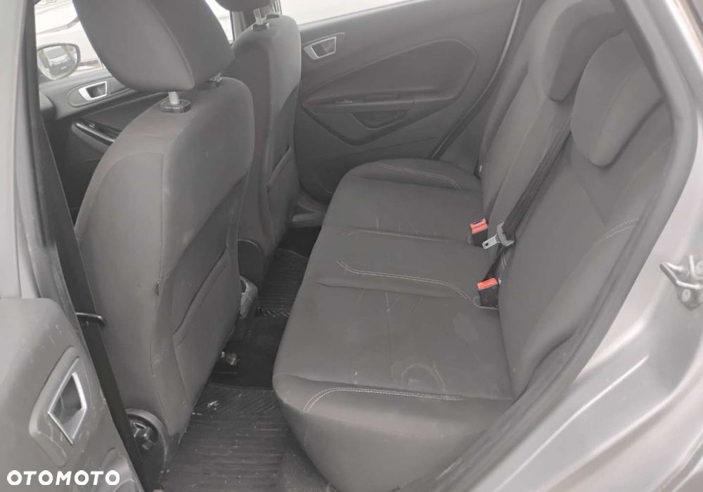 Ford Fiesta - 10