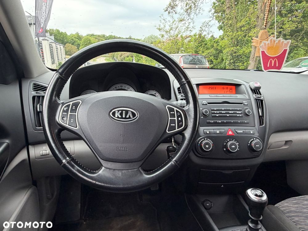 Kia Ceed 1.4 Comfort - 13