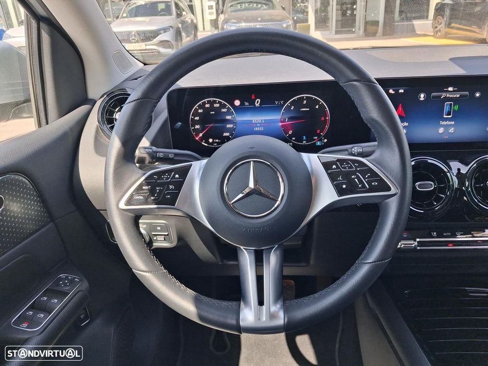 Mercedes-Benz B 180 d - 21