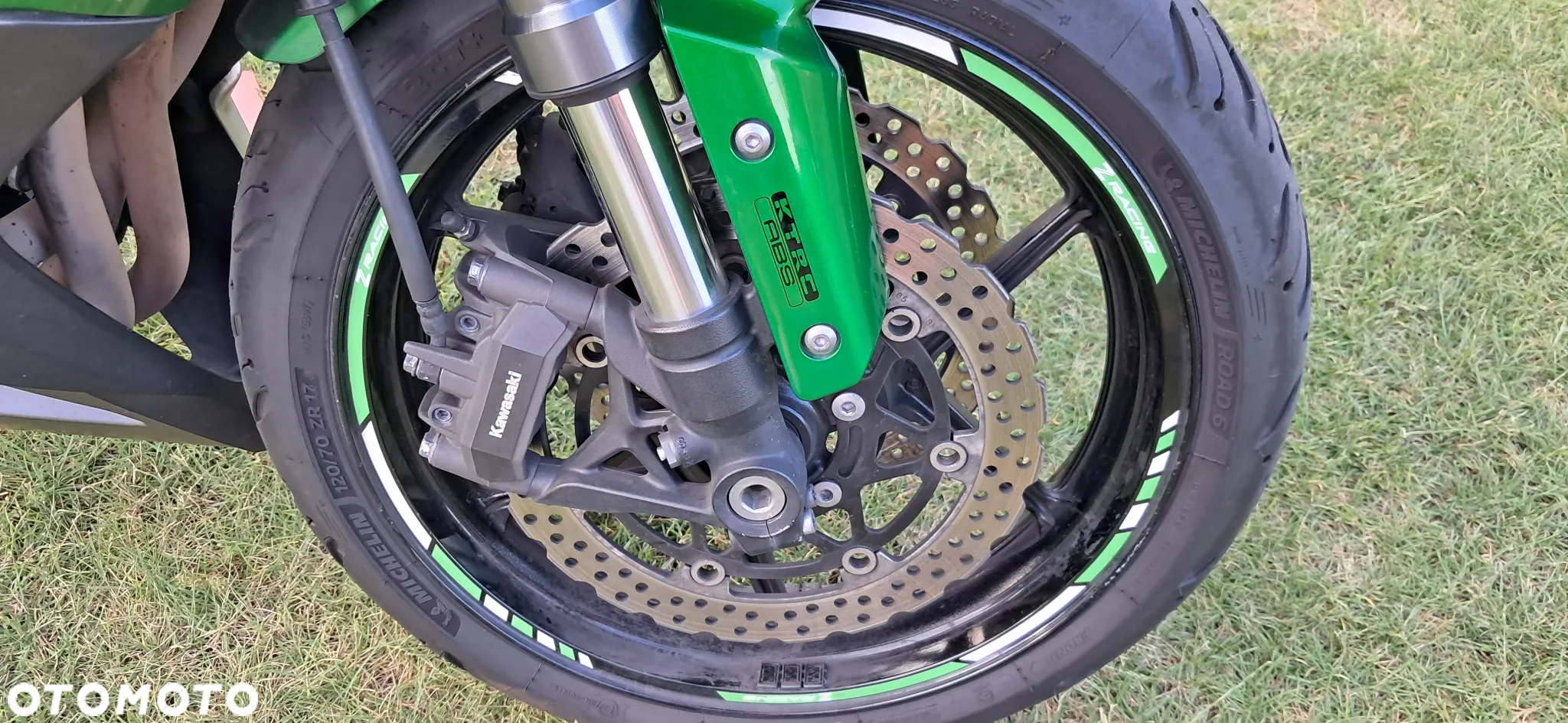 Kawasaki Ninja 1000 SX - 12