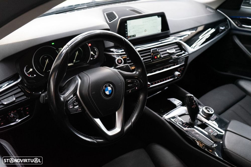 BMW 530 e iPerformance Line Sport - 32