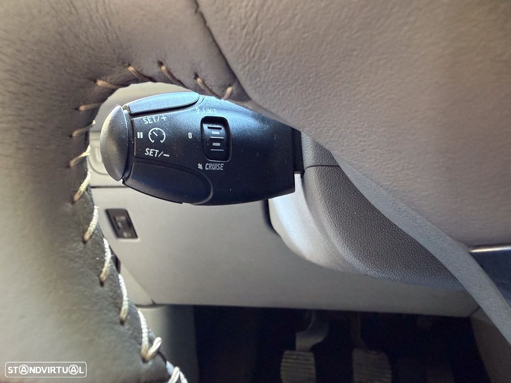 Peugeot 208 1.4 VTi Allure - 22