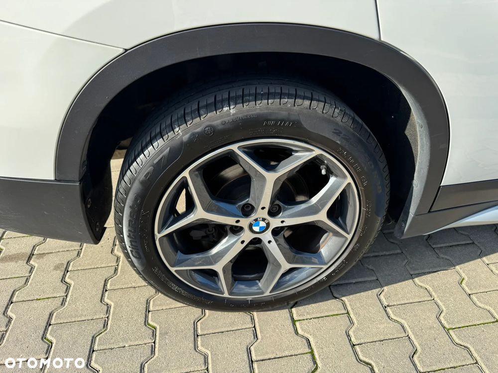 BMW X1 xDrive20i xLine - 17
