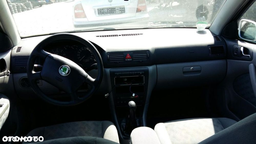 Części Skoda Octavia I kombi 1.8 turbo 150KM srebrny 5-drzwi - 6