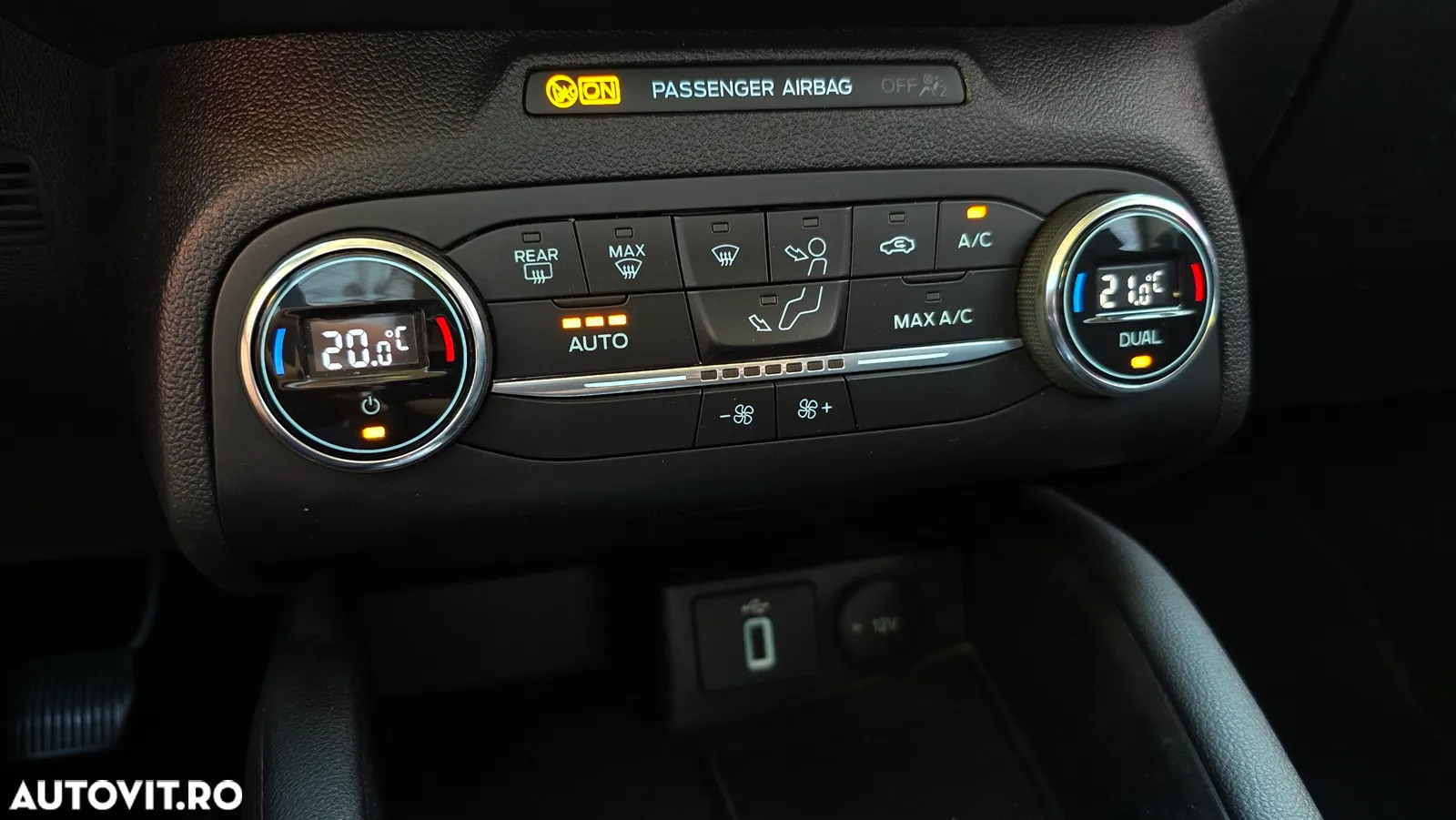 Ford Focus 1.5 EcoBlue Start-Stopp-System Aut. TITANIUM - 12
