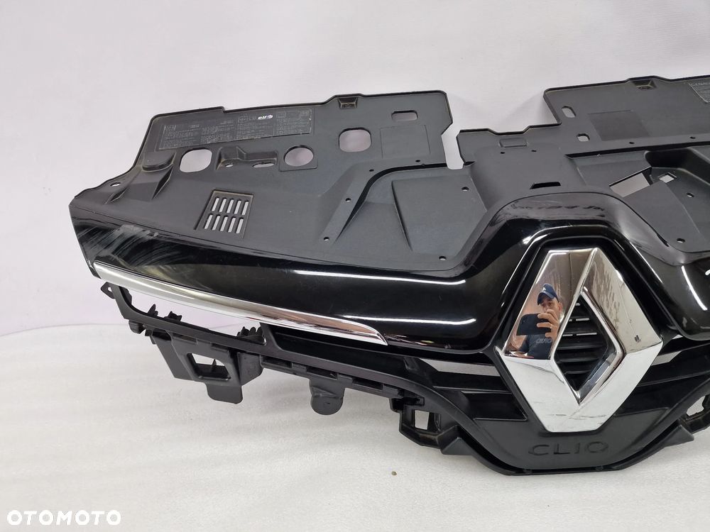 RENAULT CLIO IV 12- ATRAPA / GRILL PRZEDNI PRZÓD , NR 622563184R , NR AUKCJI GR368 - 5