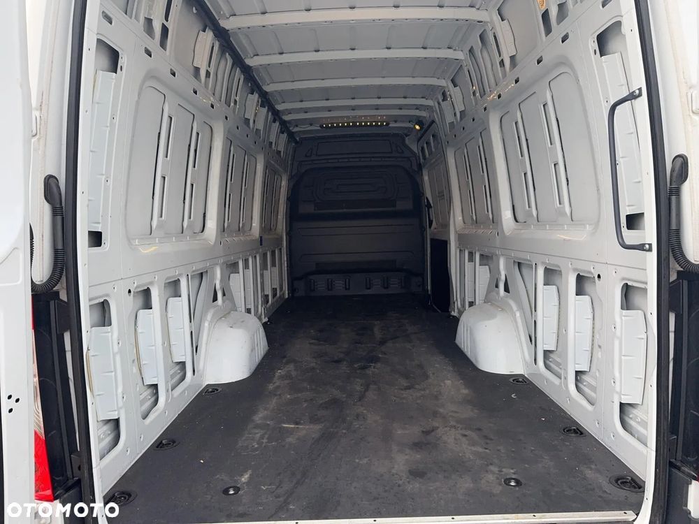 Mercedes-Benz Sprinter - 19