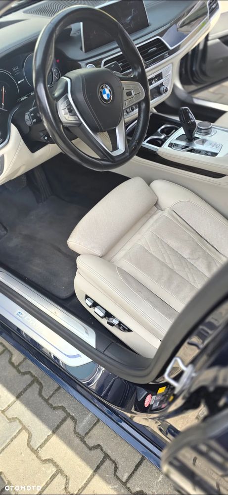 BMW Seria 7 740Le xDrive iPerformance - 20