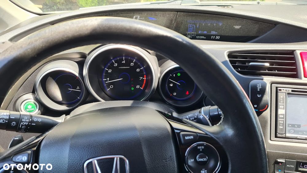 Honda Civic 1.8 Executive NAVI i-SHIFT - 36