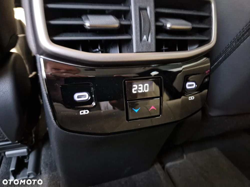 Lexus RX 350h F Sport Design - 12