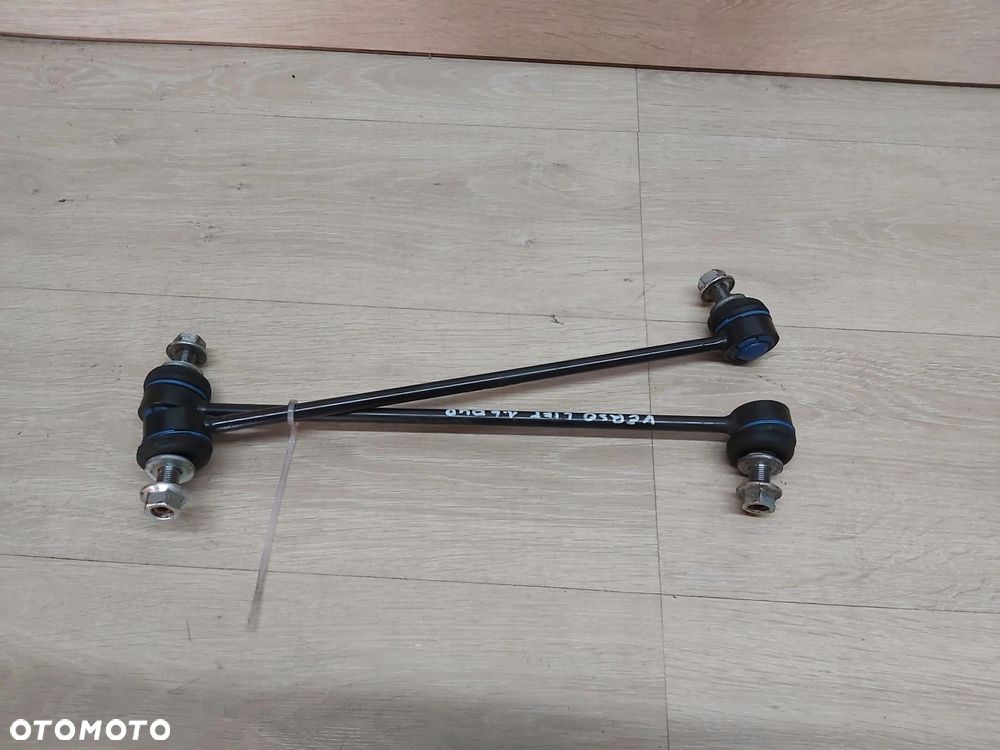 Toyota Verso Lift 09 - 18 r łącznik stabilizatora przód 2 szt zamiennik - 1