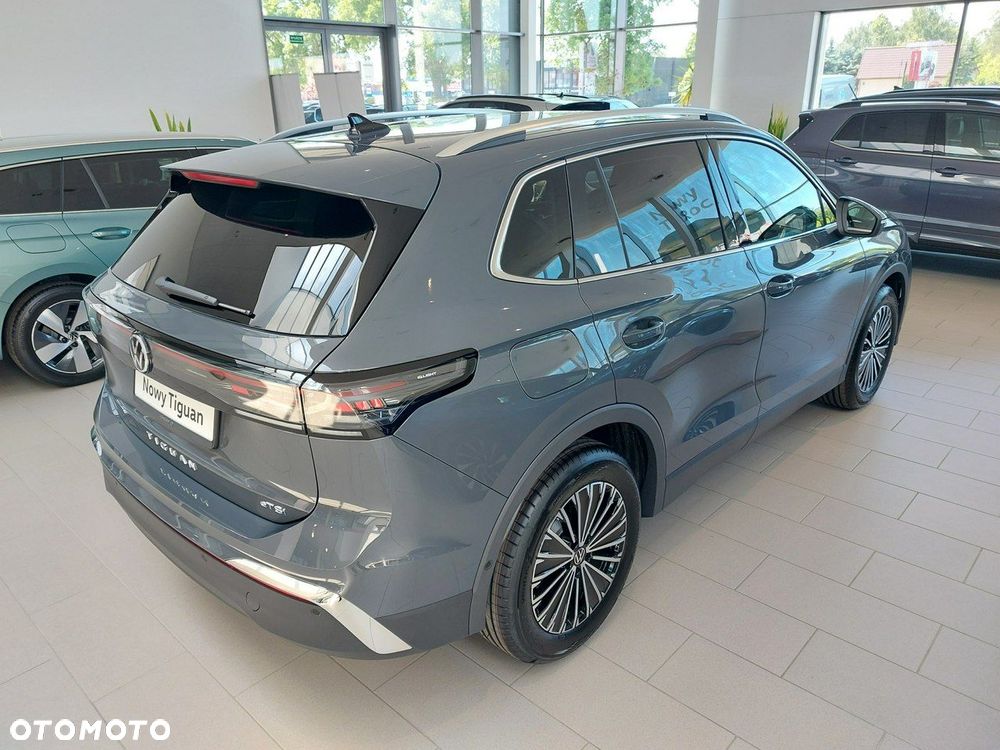 Volkswagen Tiguan - 6