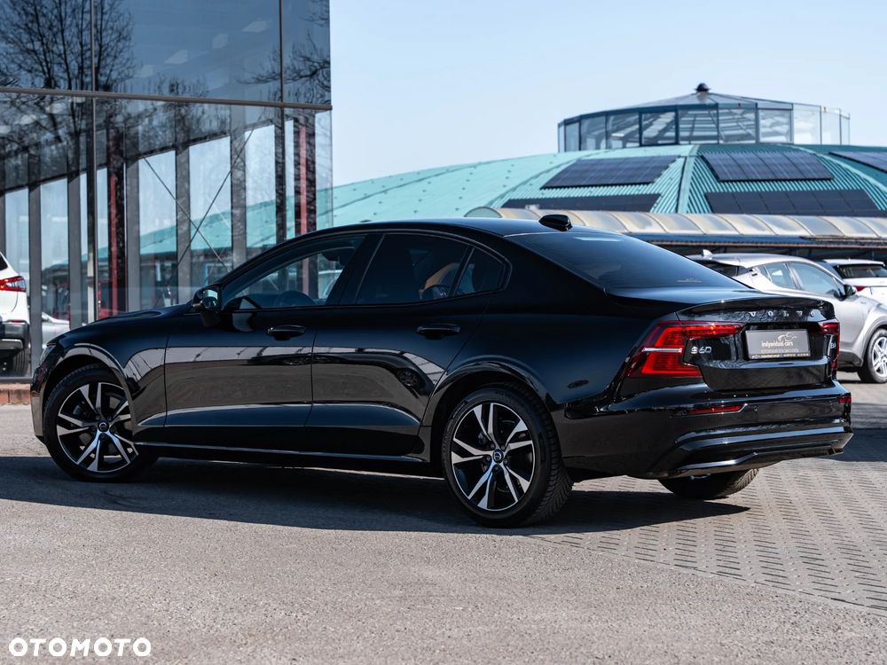 Volvo S60 B4 B DKG Plus Dark - 11
