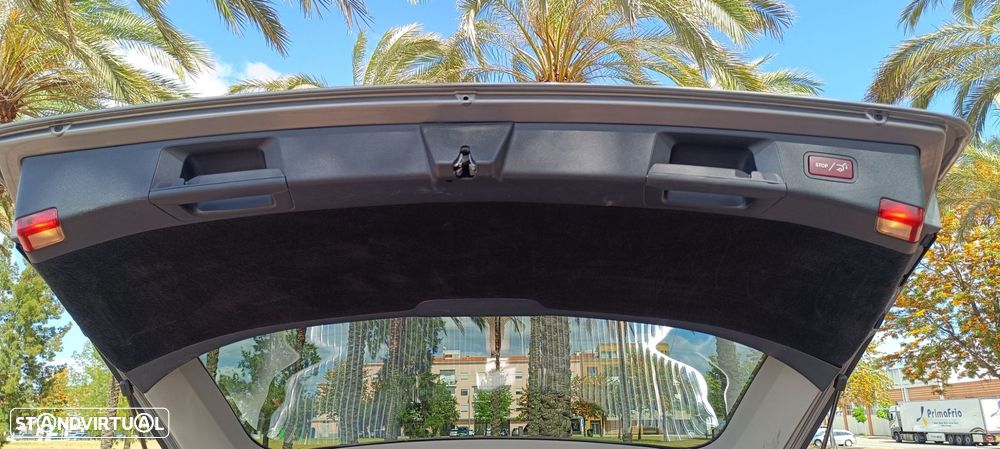 Mercedes-Benz E 200 CDi Avantgarde BE Auto. - 21