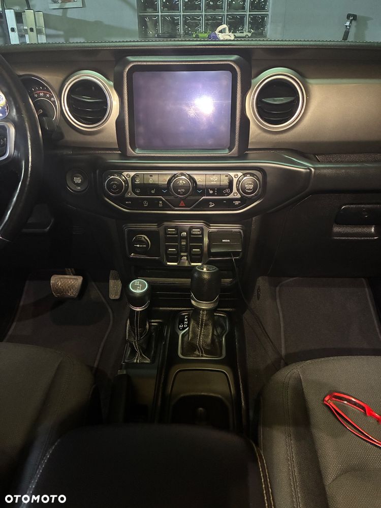 Jeep Wrangler Unlimited GME 2.0 Turbo Sahara - 26