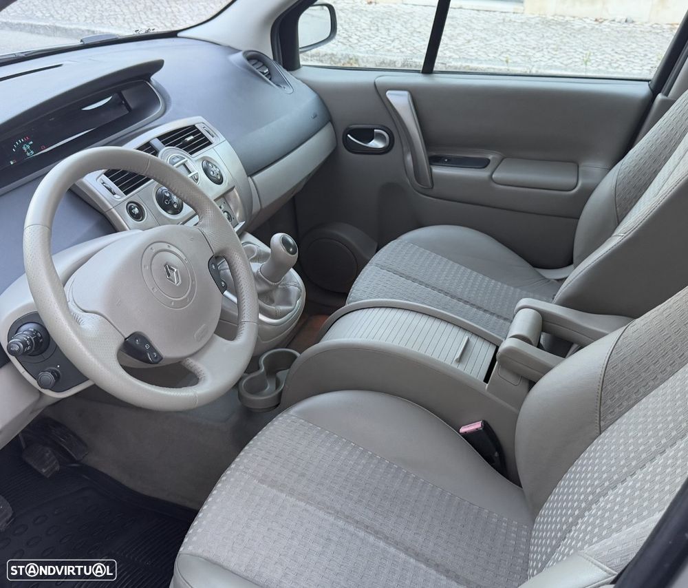 Renault Scénic 1.5 dCi Confort Dynamique - 21