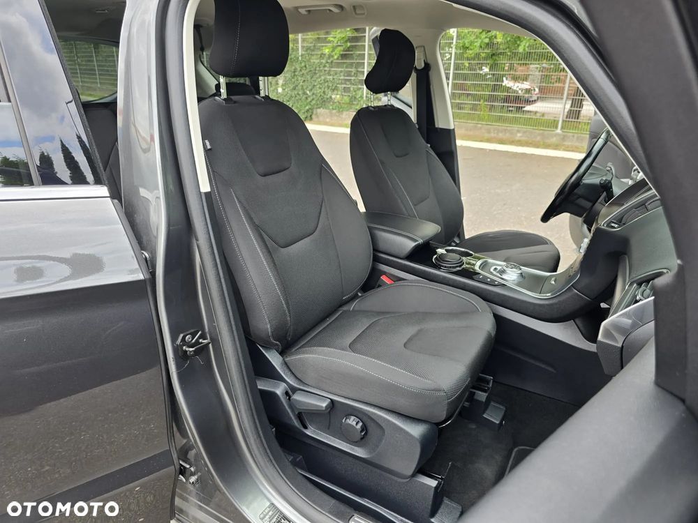 Ford S-Max 2.0 EcoBlue Titanium - 17