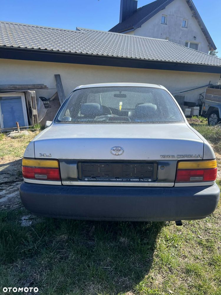 Toyota Corolla - 2