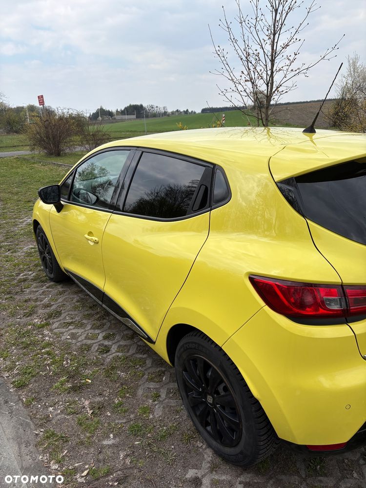 Renault Clio 1.2 16V Authentique - 3